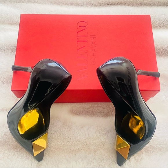 VALENTINO ONE STUD PATENT LEATHER PUMP 100MM - Picture 3 of 5